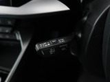 アダプティブクルーズコントロール機能搭載。前方の車両の速度に合わせて車間距離を一定に保ち、自動的にアクセル・ブレーキを調整します。