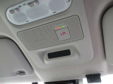 SOSコール 走行中の緊急時(病気や事故、あおり運転など)にボタンひとつでオペレーターに接続!救急や警察への連絡をサポートいたします。※使用にはお申し込みが必要です、詳しくはスタッフまで