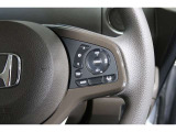 Hondaセンシングの機能のひとつ、アダプティブクルーズコントロール付!アクセルから足を離しても設定したスピードと前車との車間を保ち走行してくれます!車線維持もアシスト☆高速道路で疲労軽減ですね☆