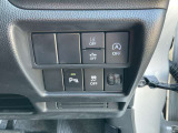運転席回りのスイッチで安全装備のON/OFFも簡単に!