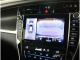 バックガイドモニターで、後方を確認しながら安心して駐車することができます。運転初心者も熟練者も必須の機能ですよ!