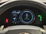 【メーターまわり】ドライバーから見やすい位置にあって安全運転に寄与します。マルチインフォメーションディスプレイでは、クルマに関するたくさんの情報を確認可能。