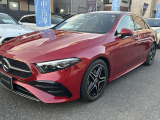 メルセデス・ベンツ八王子の最新のショールームには、大型モニターがあり最先端のメルセデス・ベンツをご体感頂けます!屋内展示場のため、天候の悪い日でも、ごゆっくりとお車をご覧頂ける店舗でございます!