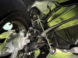 お車を安心してお乗りいただく為には、足回りの定期点検が欠かせません。サービスサポート(有償保証)では無料点検もご提供しており、安心のカーライフをお過ごしいただけるサポート体制が整っています。