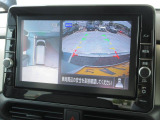 全方位カメラを装備しておりますので、駐車場などでの取り回しもスムーズに行っていただけます。
