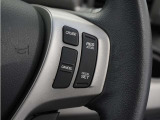 ◆クルーズコントロール◆ステアリングの右側には高速道路で威力を発揮するオートクルーズの操作スイッチががついています。手元で操作ができるので、安全に運転できます!