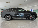 X6  M60i xドライブ 4WD