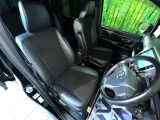 運転席シート廻りは使用感も少なく、良好な状態となっています。丁寧に使われていたことがよくわかりますね。