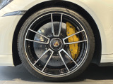 フロント20インチ/リア21インチ911ターボS純正標準センターロック式エアロ鍛造アルミホイール & ポルシェセラミックコンポジットブレーキ(PCCB)