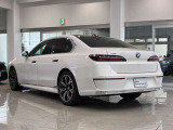 BMWを熟知したメカニックよる100項目の納車前点検☆ドイツ本国と同様の教育・訓練を受けたBMW専門メカニックが100項目にも上るポイントを徹底的にチェックいたします。