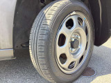 純正15インチホイールでスタイルバッチリ!165/60R15タイヤです