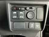 【VSA】ブレーキ時の車輪ロックを防ぐABS、加速時などの車輪空転を抑えるTCS、旋回時の横滑り抑制の3つの機能をトータルに制御!予期しないクルマの挙動の乱れを防ぐ安全装備です♪