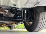 お車を安心してお乗りいただく為には、足回りの定期点検が欠かせません。サービスサポート(有償保証)では無料点検もご提供しており、安心のカーライフをお過ごしいただけるサポート体制が整っています。