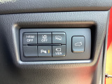 4WD専用装備オフロードトラクションアシスト!i-stop、LWDS,DSC,パーキングセンサーなどで安全運転をサポートします♪
