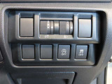 アイドリングストップ機能がついているので、停車時にエンジンを止めて燃料消費を抑えます。環境にもお財布に優しいですね♪