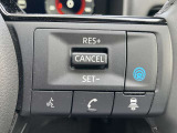 プロパイロットスイッチ。同一車線でのハンドルとアクセルのアシストが可能 長距離ドライブ時に同乗者との会話が弾みます。