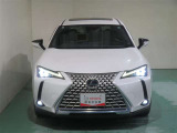 明度の高いLEDヘッドライトで、夜間の運転も安心です。