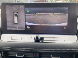 車の上から見下ろしたような360度見えるアラウンドビューモニター搭載してます!狭い駐車場や暗い場所でも安心して駐車出来ます!