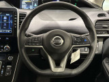 アクセル、ブレーキ、ステアリング操作をクルマがサポート。ドライバーの負担を軽減します。運転支援技術 プロパイロット装備