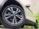 【純正18インチアルミホイール】外観にマッチした純正アルミホイールを装着しております。各種社外アルミホイールや、スタッドレスタイヤも取扱いしております。是非ご相談ください♪