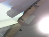 ホンダセンシング搭載。誤発進抑制機能・路外逸脱抑制機能・歩行者事故低減ステアリング・車線維持支援システム・先進車発進お知らせ機能など多彩な先進安全機能でより安全で快適なドライブを支援します。