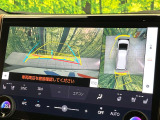 【パノラミックビューモニター】専用のカメラにより、上から見下ろしたような視点で360度クルマの周囲を確認することができます☆縦列駐車や幅寄せ時に活躍してくれます♪