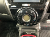 オートエアコン付きです!お好みの温度をセットするだけでエアコンの風量などを自動でコントロール。快適な車内でお過ごしいただけます。