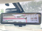 スマートルームミラー装備!車内の状況や天候や明るさに関わらず車両後方のカメラの映像をルームミラーに映し出します!