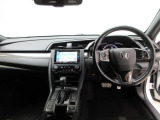 Honda車が初めての方にも扱いやすく分かりやすいインパネ周りと各種スイッチ類です。