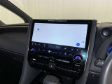 ディスプレイオーディオを装備。スマホとクルマをつなぐことで、これまでのナビに加えて、いろんなサービスが楽しめます。