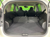 普段のお買い物や通勤、送迎等に十分な荷室スペースを確保しております。セカンドシートを倒すと、大きな荷物の積載も可能です♪