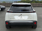【新車保証継承】初度登録日から3年間(走行距離無制限)のメーカー新車保証を継承してご納車いたします。ご納車後、保証期間内は全国のプジョー正規ディーラーで保証整備をお受けいただけます