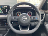ステアリングスイッチ搭載!ハンドルひとつで手を離さなくても運転中視線をそらさなくても操作が出来て便利です