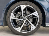 ■AudiSport専用18インチアルミホイール/Sラインスポーツサスペンション!