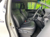 運転席シート廻りは使用感も少なく、良好な状態となっています。丁寧に使われていたことがよくわかりますね。