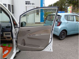 運転席ドア内側