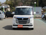 ■車体色:クリスタルホワイトパール