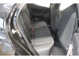 後席シートは分割可倒式。乗せる荷物や乗車人数に合わせて片側ずつ倒すことが出来ます。