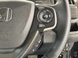 クルーズコントロールを装備しています。高速道路などで一定の速度で走ってくれるので運転が楽ですよ!速度を設定できますので、スピードの出しすぎにも注意できます。