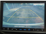 後退や車庫入れ時に安心のバックカメラ付き!夜間や雨天などの視界の悪いシーンでも視えて安心ですね♪
