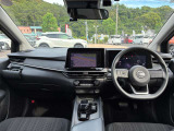 ブラックを基調とした上質な車内インテリアです!