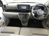 見通しのいい視界と最適なレイアウトで運転しやすいです。