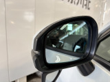 ブラインドスポットインフォ機能、左右後方の死角からの車両をお知らせしてくれる便利で安全性n高い機能です
