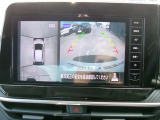アラウンドビューモニター!空から見下ろしているかのような映像を映し出します。駐車時には安心ですよね♪