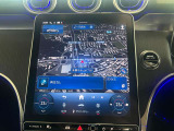 バックカメラにより駐車時の後方確認も楽にできます。