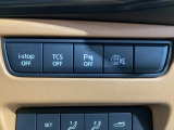 クラスタースイッチにあるi-ACTIVSENSEミュートスイッチを押すと、車線逸脱警報、ブラインドスポットモニタリング等のシステムが作動した際の警報音が無くなります。警報音の消音で運転中の煩わしさが緩和します♪