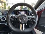 握りやすいハンドルの形状をしておりますので、お客様の運転をサポートしてくれます!