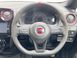 【純正革巻きステアリング】上質な革を使用することで、手にしっかり馴染みとても運転しやすいハンドルです♪