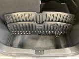 【ラゲッジルーム】実用性に優れた二段式ラゲッジル-ムでお荷物を別々に収納が可能♪♪
