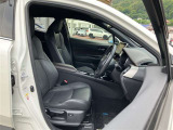 運転席・助手席です